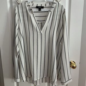 Forever 21 Blouse, Size 3X, Black & White